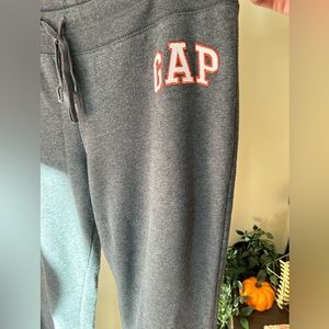 Women’s GAP Grey Sweatpants